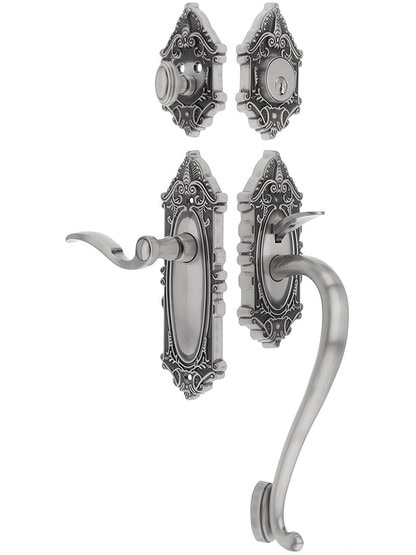 Grandeur Grande Victorian Thumblatch Entrance Set With Bellagio Lever - Right-Handed in Antique Pewter.